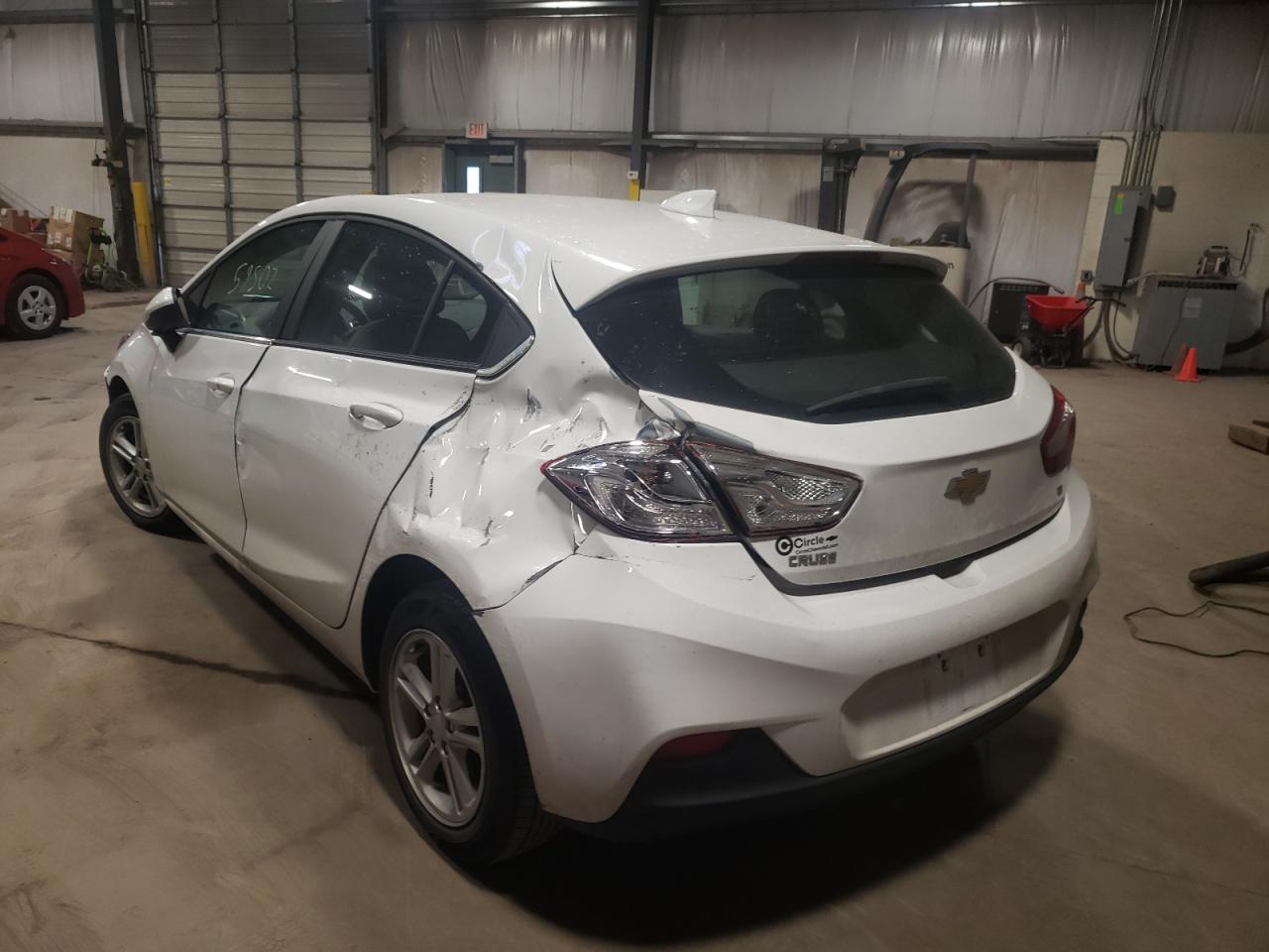 Photo 3 from auction – 2018 CHEVROLET CRUZE LT with VIN 3G1BE6SM3JS590775