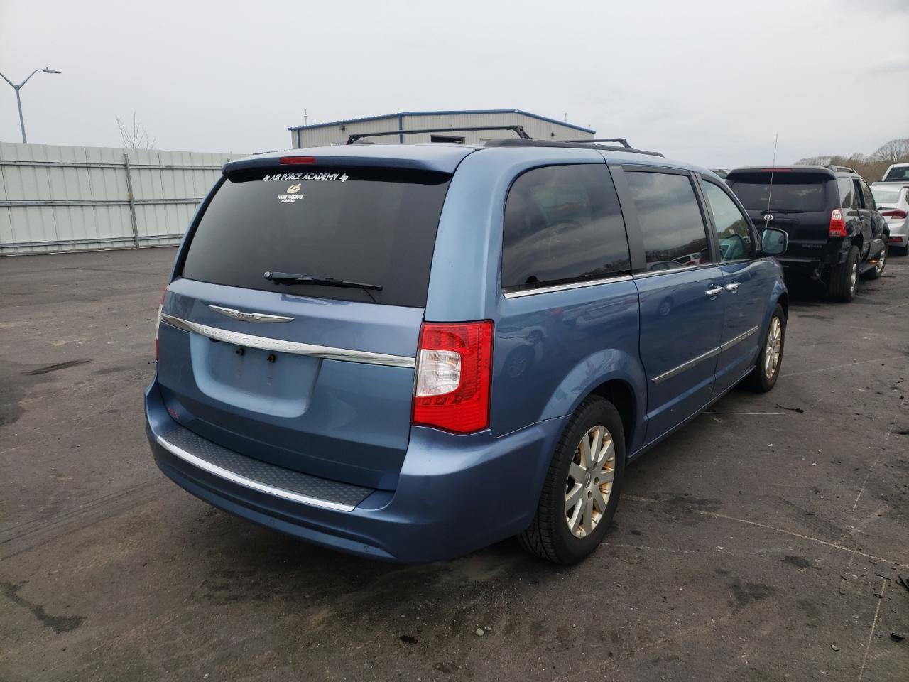 Photo 4 from auction – 2012 CHRYSLER TOWN & COU with VIN 2C4RC1CG4CR175990