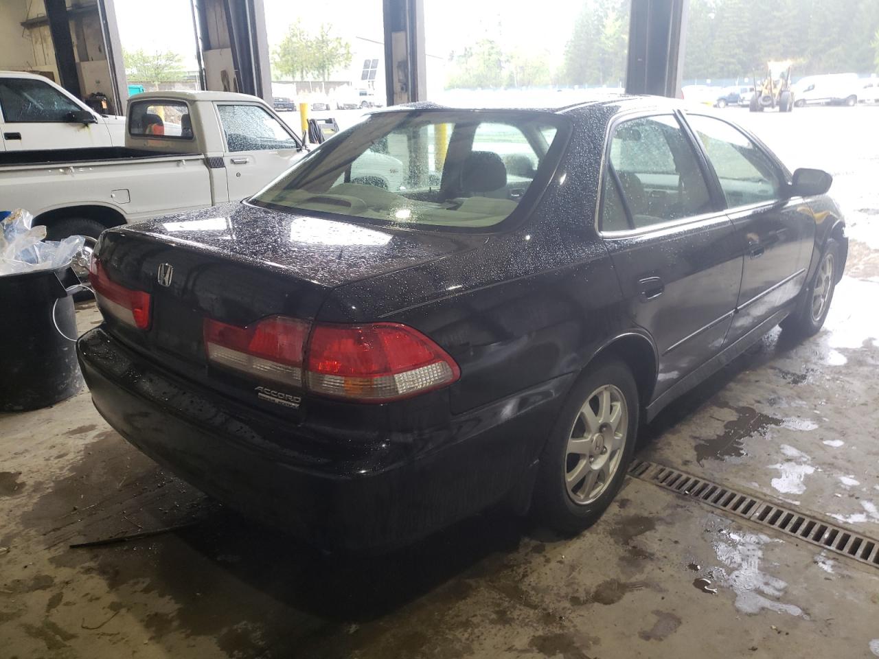 Photo 4 from auction – 2002 HONDA ACCORD SE with VIN JHMCG56722C010264