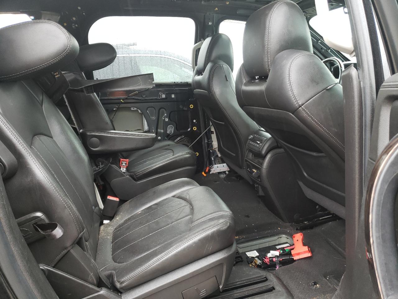 Photo 6 from auction – 2015 GMC ACADIA DEN with VIN 1GKKVTKD0FJ235033
