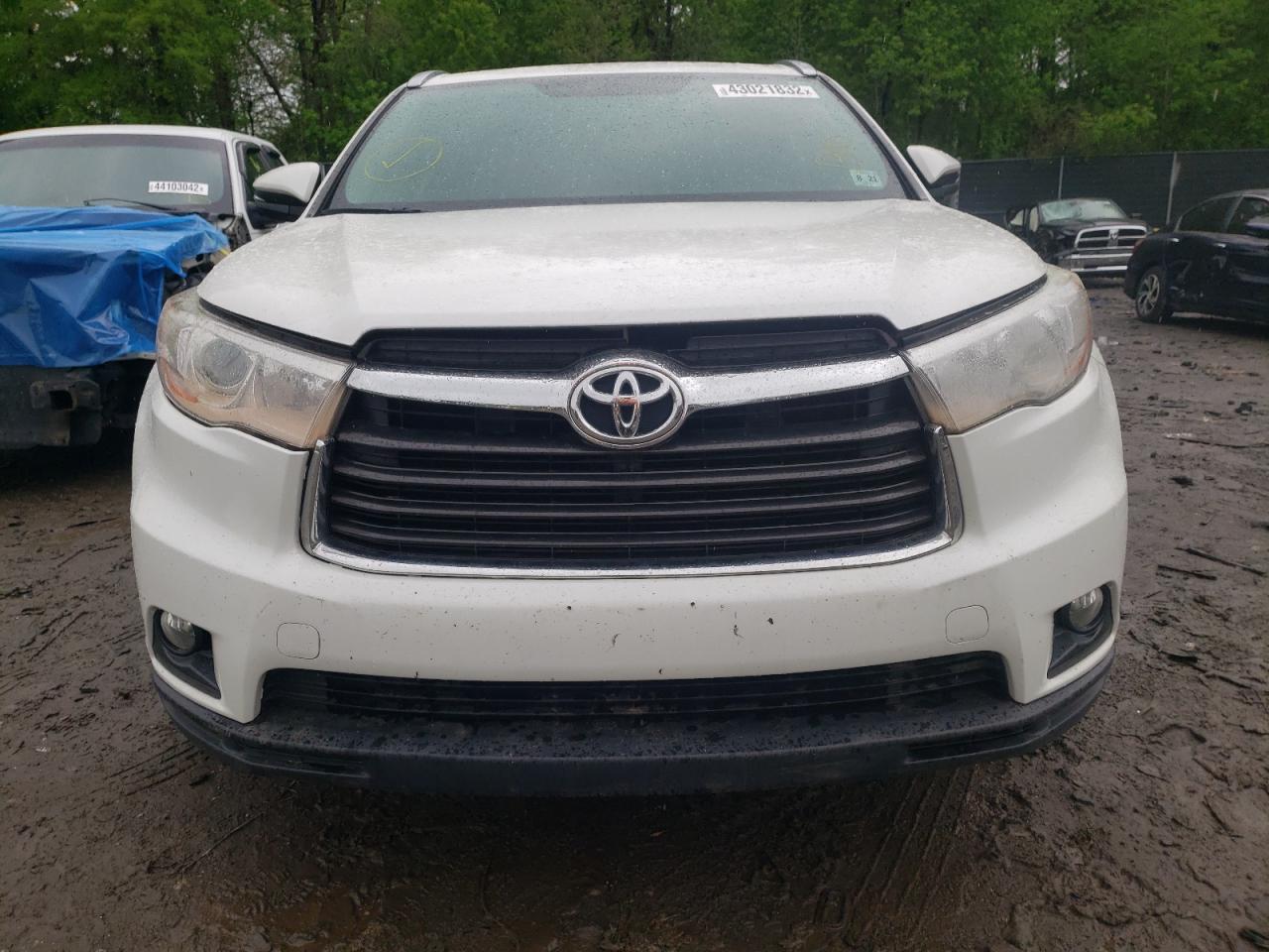 Фото 9 с аукциона – 2016 TOYOTA HIGHLANDER с VIN 5TDJKRFH3GS309601