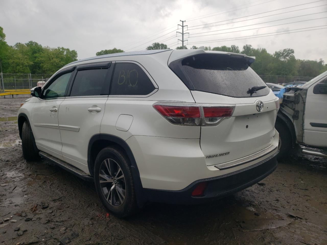 Фото 3 с аукциона – 2016 TOYOTA HIGHLANDER с VIN 5TDJKRFH3GS309601