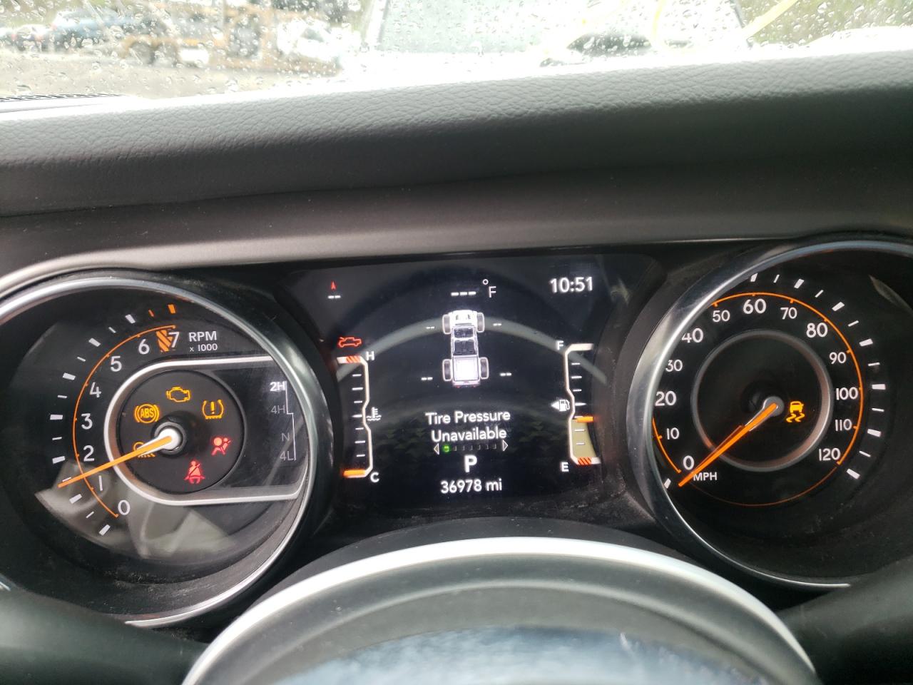 Photo 8 from auction – 2020 JEEP GLADIATOR with VIN 1C6HJTAG2LL139778