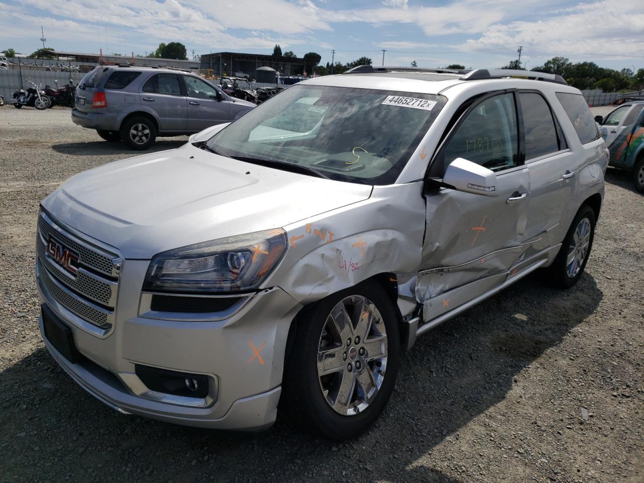 Photo 2 from auction – 2015 GMC ACADIA DEN with VIN 1GKKRTKD6FJ118819