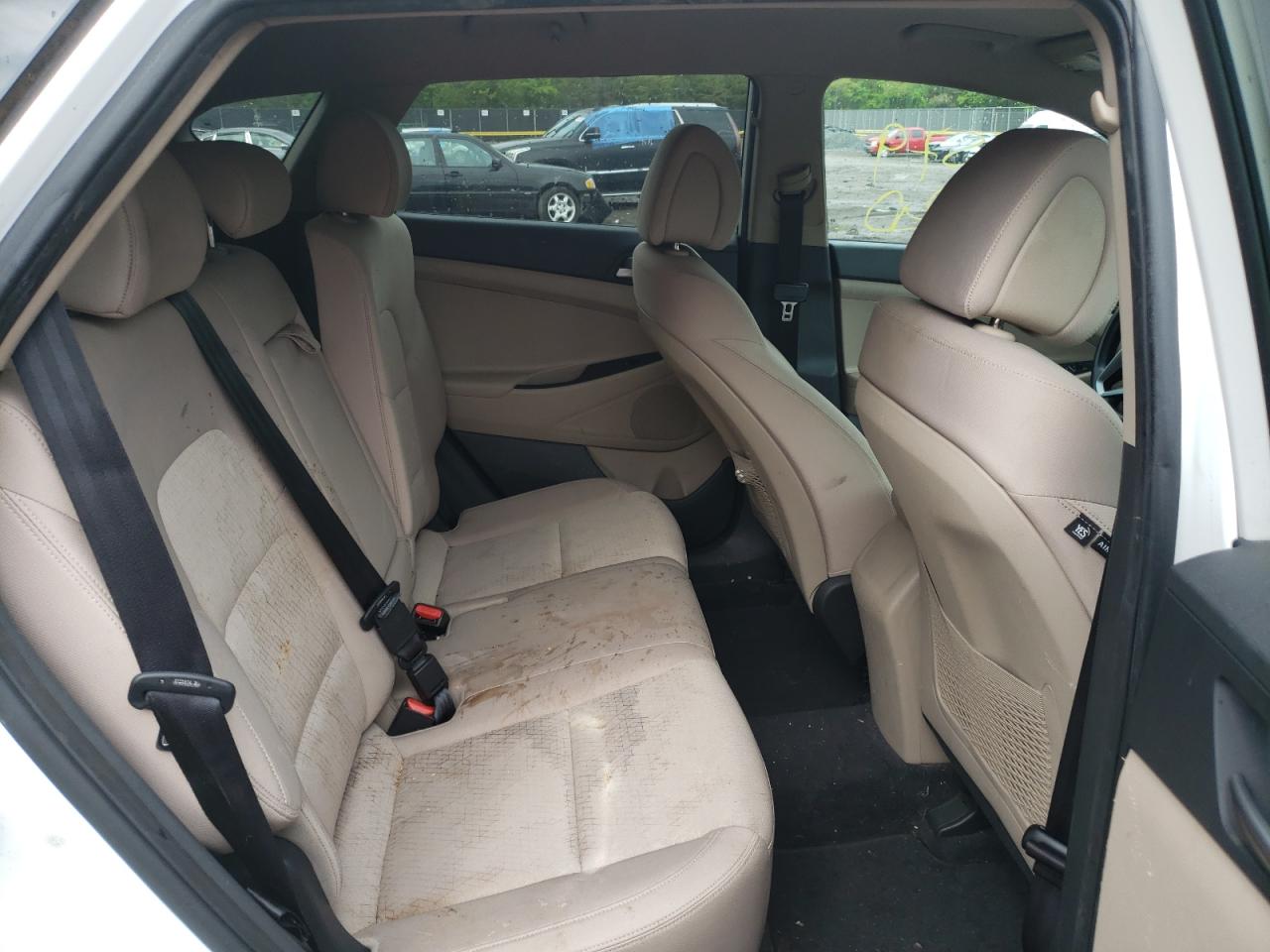Photo 6 from auction – 2016 HYUNDAI TUCSON LIM with VIN KM8J3CA47GU036832