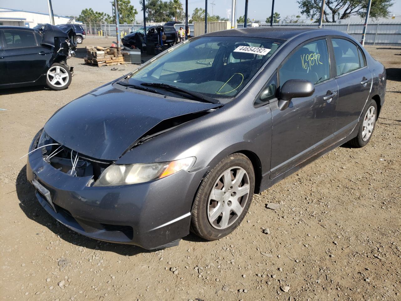 Photo 2 from auction – 2010 HONDA CIVIC LX with VIN 19XFA1F53AE048374