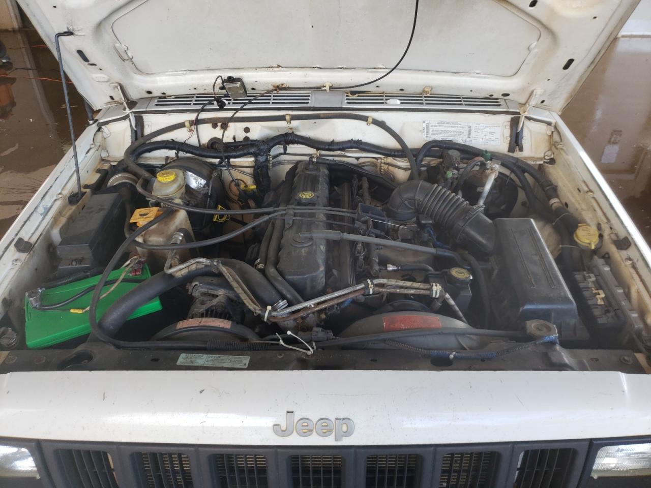 Photo 7 from auction – 2000 JEEP CHEROKEE S with VIN 1J4FB28S8YL550881