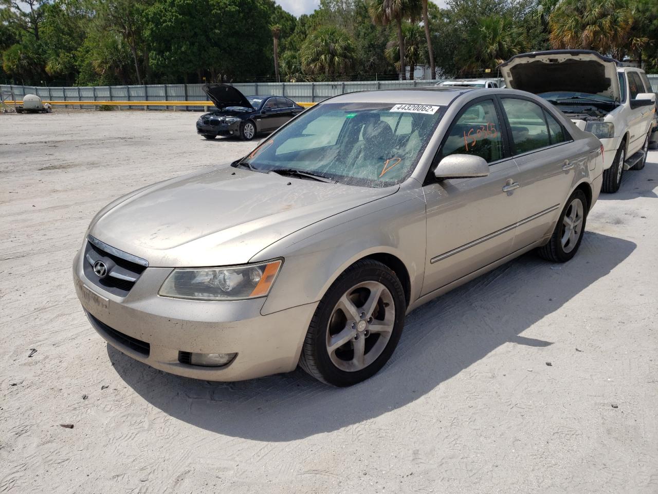 Photo 2 from auction – 2008 HYUNDAI SONATA SE with VIN 5NPEU46F08H349056