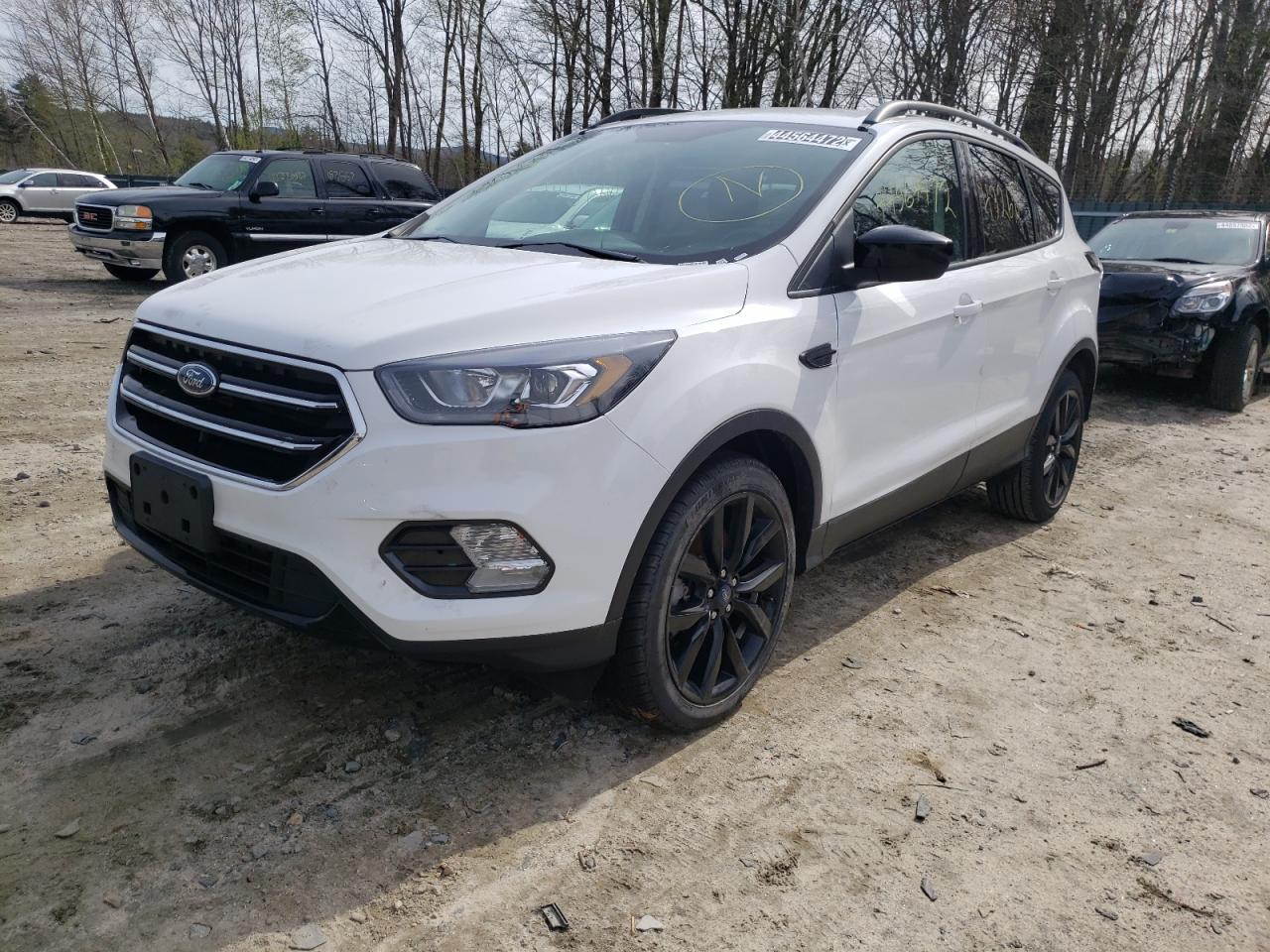 Photo 2 from auction – 2018 FORD ESCAPE SE with VIN 1FMCU9GD0JUC24843