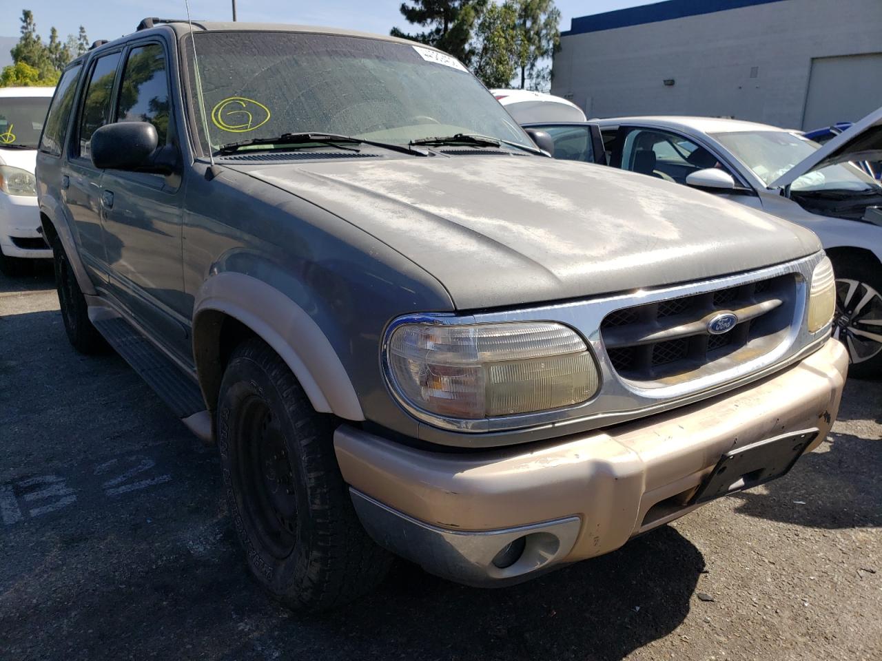 FORD EXPLORER E 2000 with VIN 1FMZU74E6YZB00617 - Photo from auction