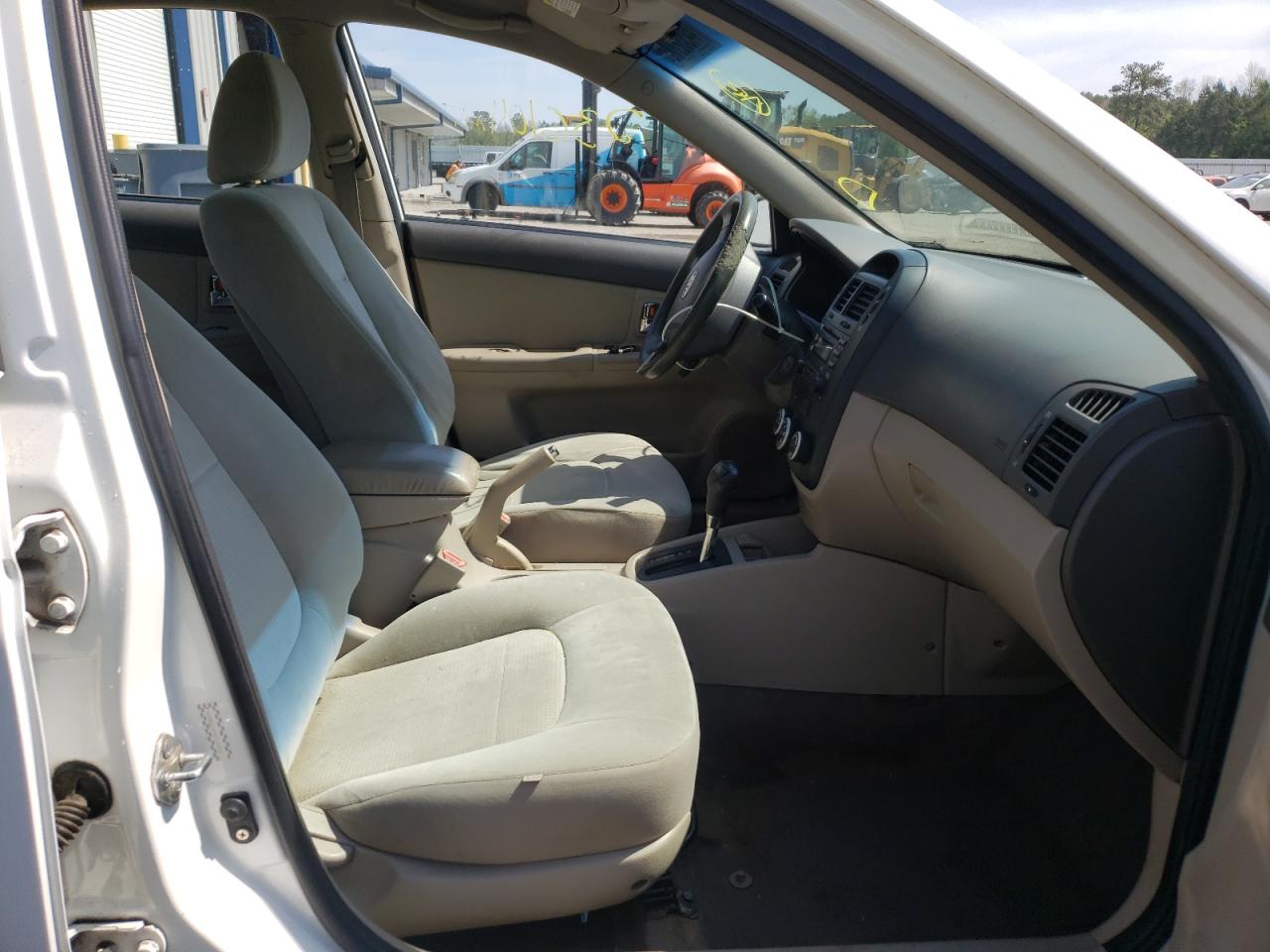 Photo 5 from auction – 2008 KIA SPECTRA EX with VIN KNAFE122485558655
