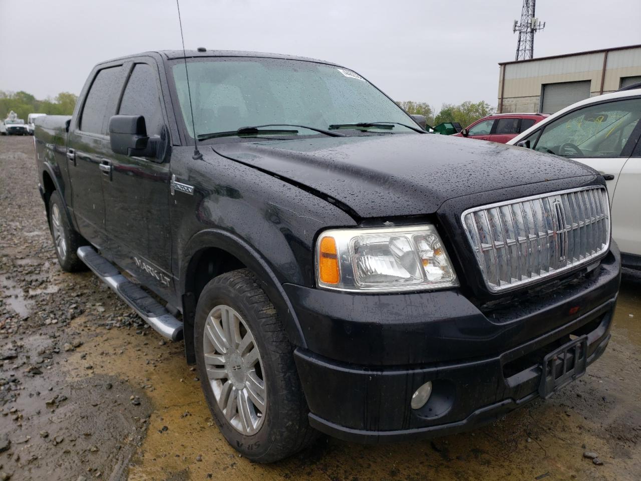 LINCOLN MARK LT 2007 with VIN 5LTPW18527FJ11561 - Photo from auction