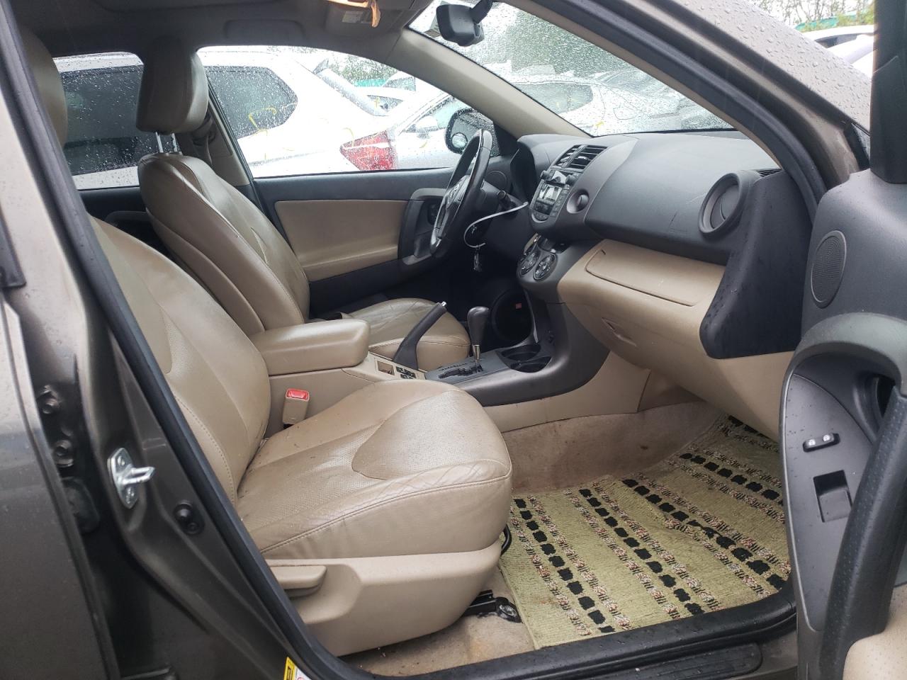 Photo 5 from auction – 2010 TOYOTA RAV4 LIMIT with VIN 2T3DF4DV5AW027320