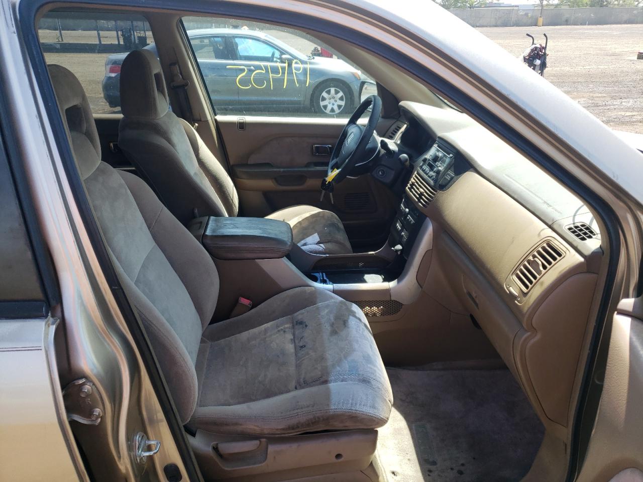 Photo 5 from auction – 2005 HONDA PILOT EX with VIN 5FNYF18455B027072