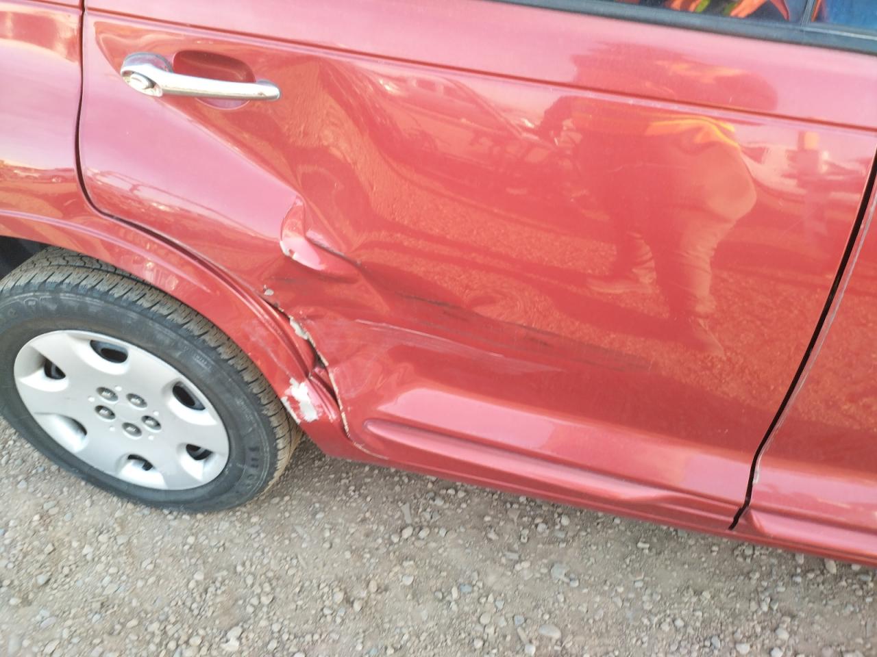Photo 9 from auction – 2004 CHRYSLER PT CRUISER with VIN 3C4FY48B94T295334