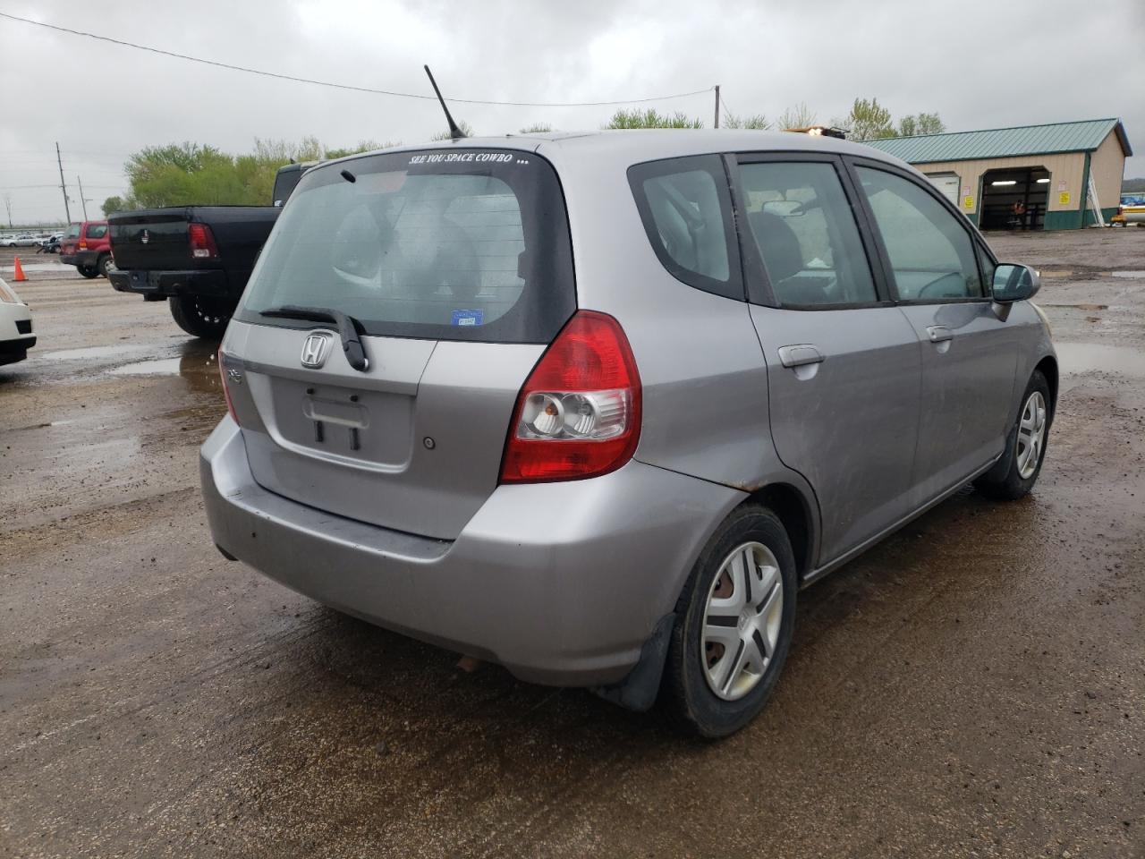 Photo 4 from auction – 2008 HONDA FIT with VIN JHMGD37408S010507