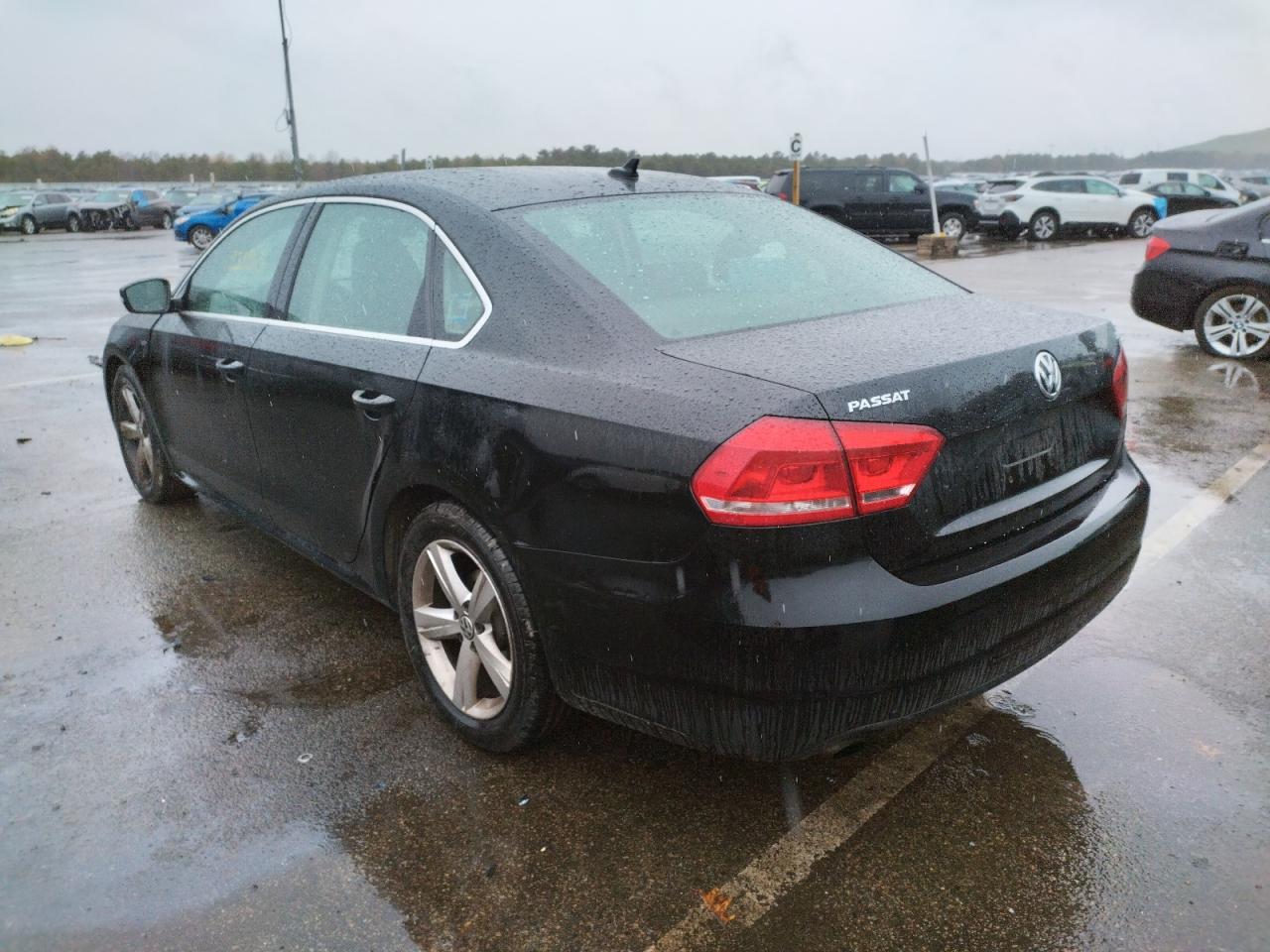 Photo 3 from auction – 2015 VOLKSWAGEN PASSAT S with VIN 1VWAT7A37FC115616
