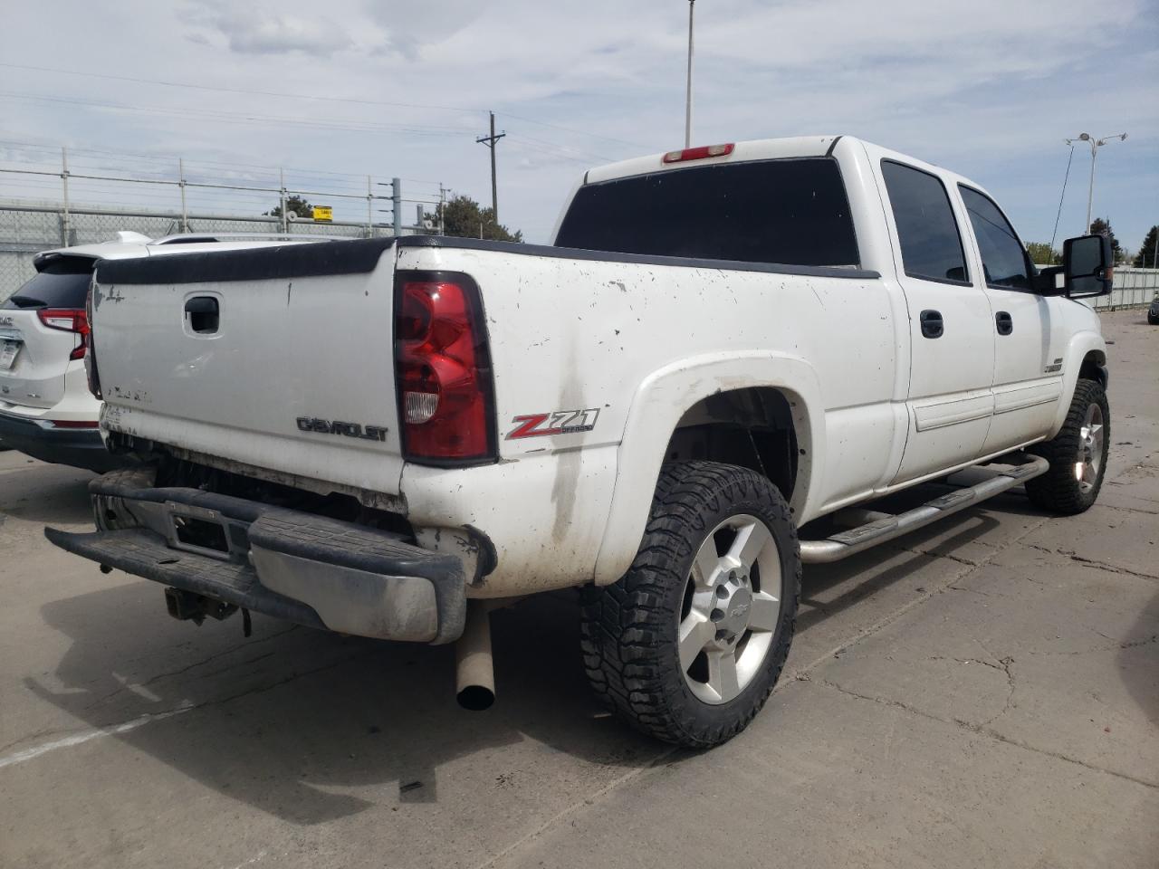 Zdjęcie 4 z aukcji – 2004 CHEVROLET 2500 z VIN 1GCHK231X4F109923