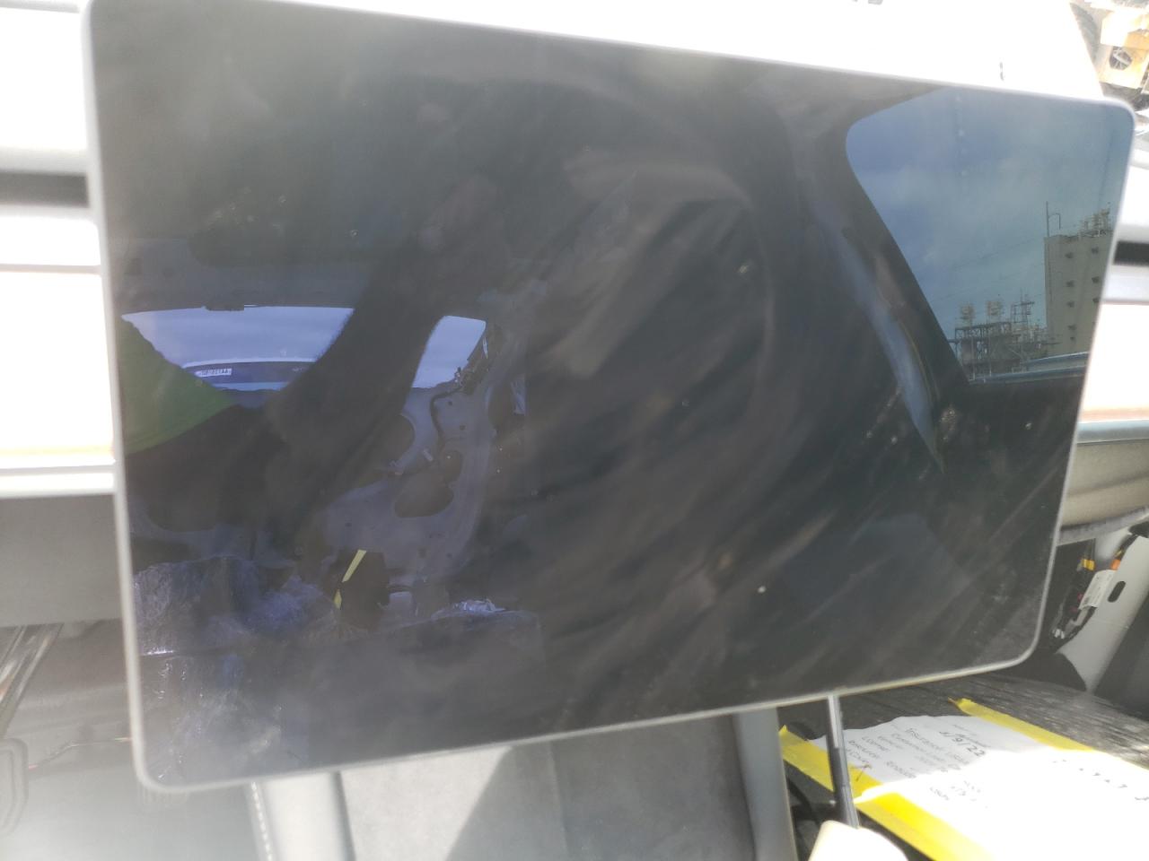 Photo 8 from auction – 2021 TESLA MODEL Y with VIN 5YJYGDEE0MF296302
