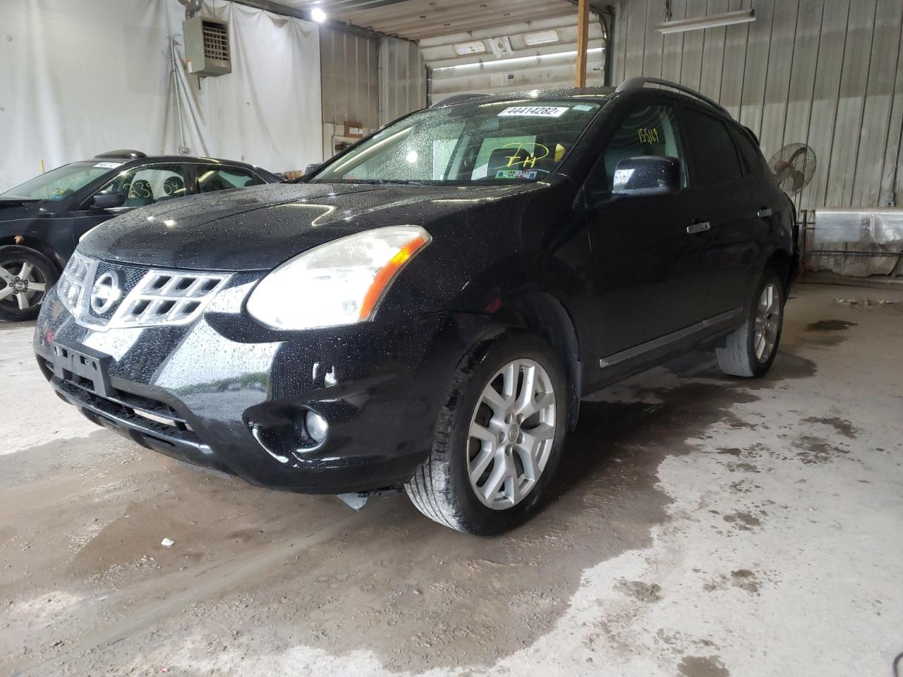 Photo 2 from auction – 2011 NISSAN ROGUE with VIN JN8AS5MV8BW260975