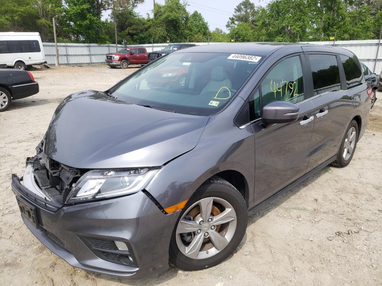 Photo 15 from auction – 2018 HONDA ODYSSEY with VIN 5FNRL6H78JB001631