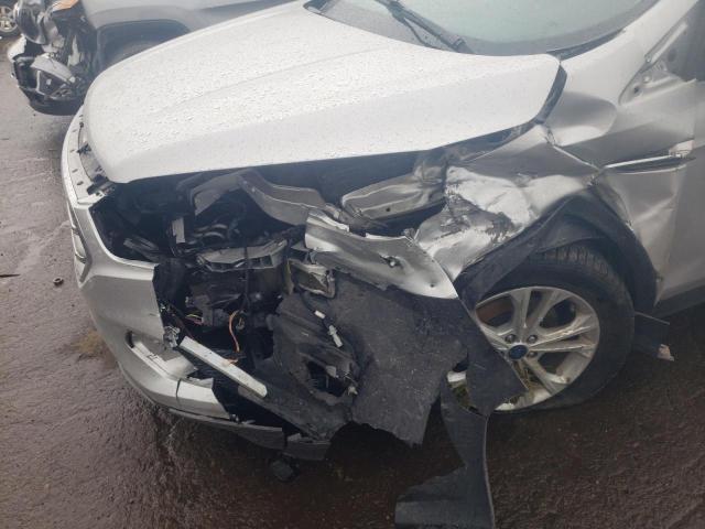 Photo 9 from auction – 2017 FORD ESCAPE SE with VIN 1FMCU0GDXHUC47147