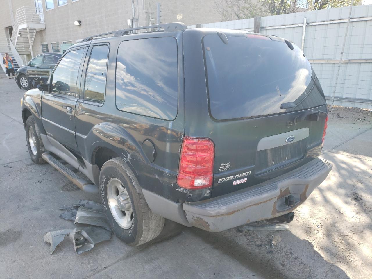Photo 3 from auction – 2001 FORD EXPLORER S with VIN 1FMYU70E31UA34970