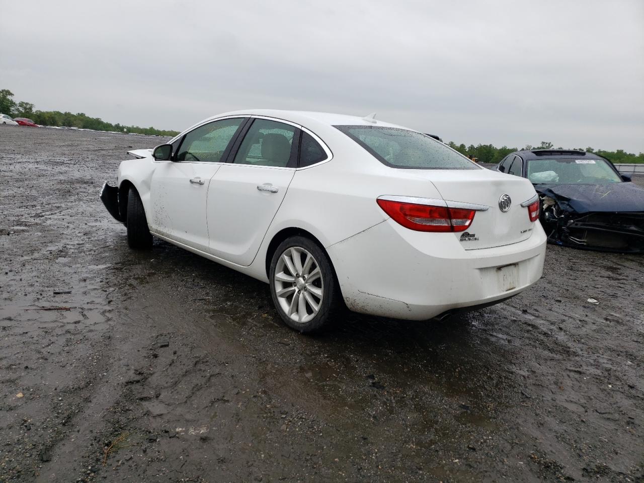 Photo 3 from auction – 2013 BUICK VERANO with VIN 1G4PP5SK9D4220608