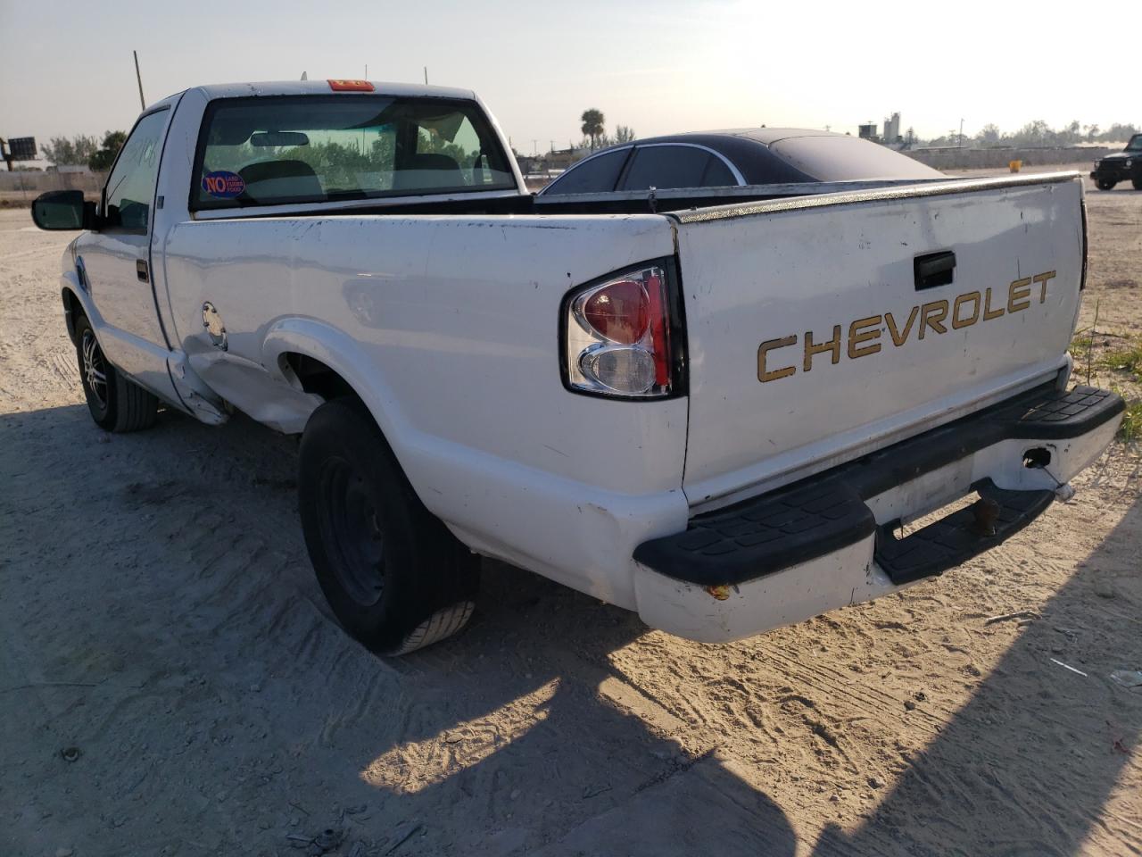 Photo 3 from auction – 2000 GMC SONOMA with VIN 1GTCS14W2Y8167730