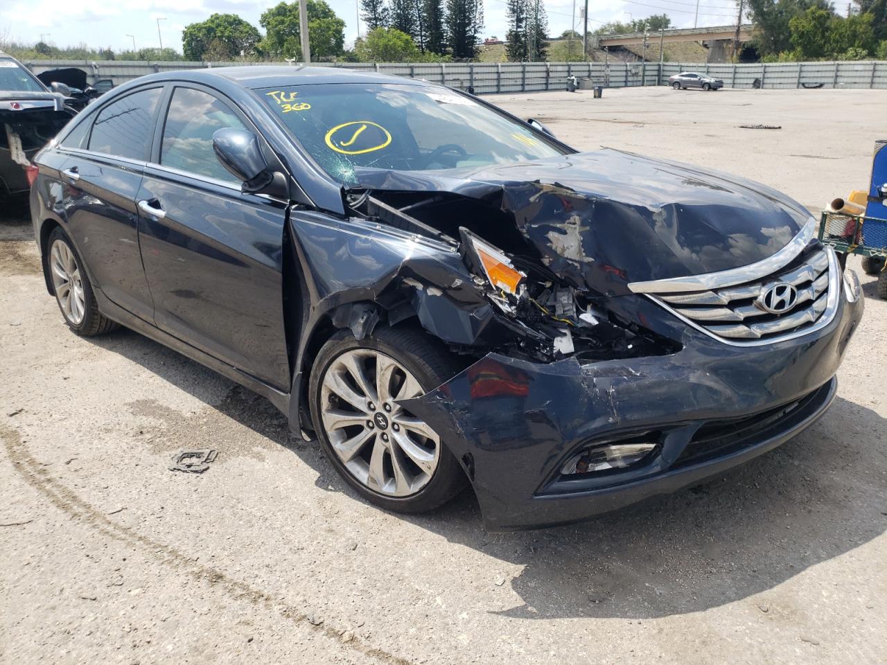 HYUNDAI SONATA SE 2013 with VIN 5NPEC4AC8DH662107 - Photo from auction