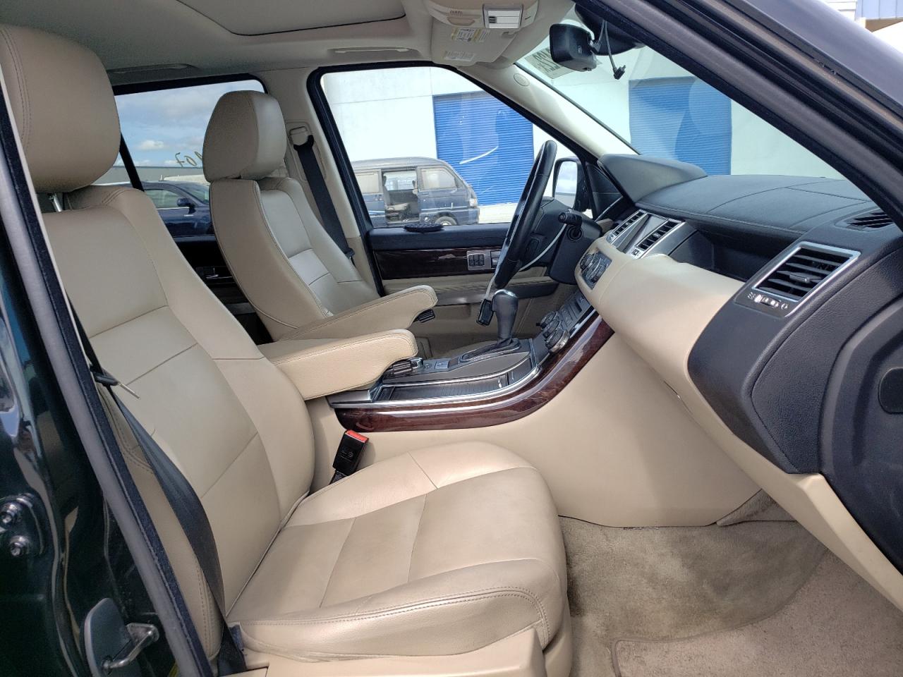 Photo 5 from auction – 2011 LAND ROVER RANGE ROVE with VIN SALSF2D45BA272257