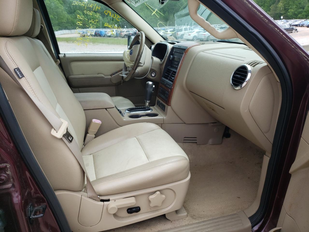 Photo 5 from auction – 2008 FORD EXPLORER E with VIN 1FMEU74E98UA79516