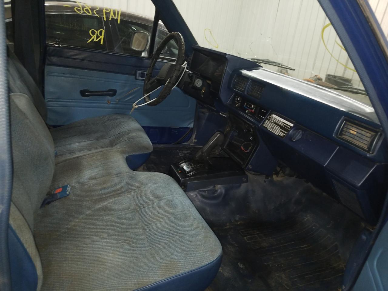 Photo 5 from auction – 1986 TOYOTA PICKUP XTR with VIN JT4RN67P2G5022237