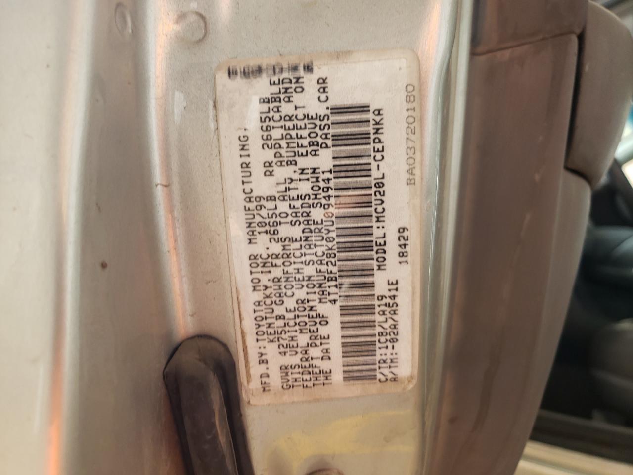 Photo 10 from auction – 2000 TOYOTA CAMRY LE with VIN 4T1BF28K0YU094941