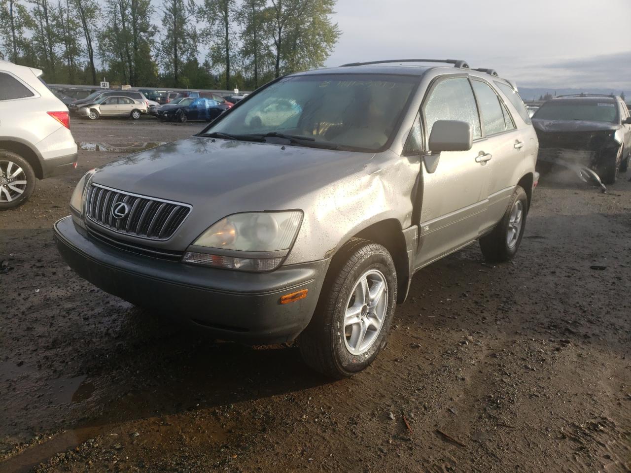 Photo 2 from auction – 2002 LEXUS RX 300 with VIN JTJHF10U220288078