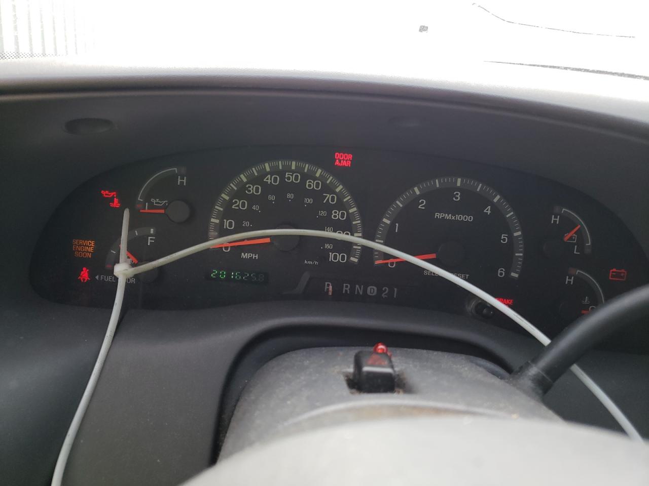 Photo 8 from auction – 2002 FORD F150 with VIN 2FTRX07W92CA58858