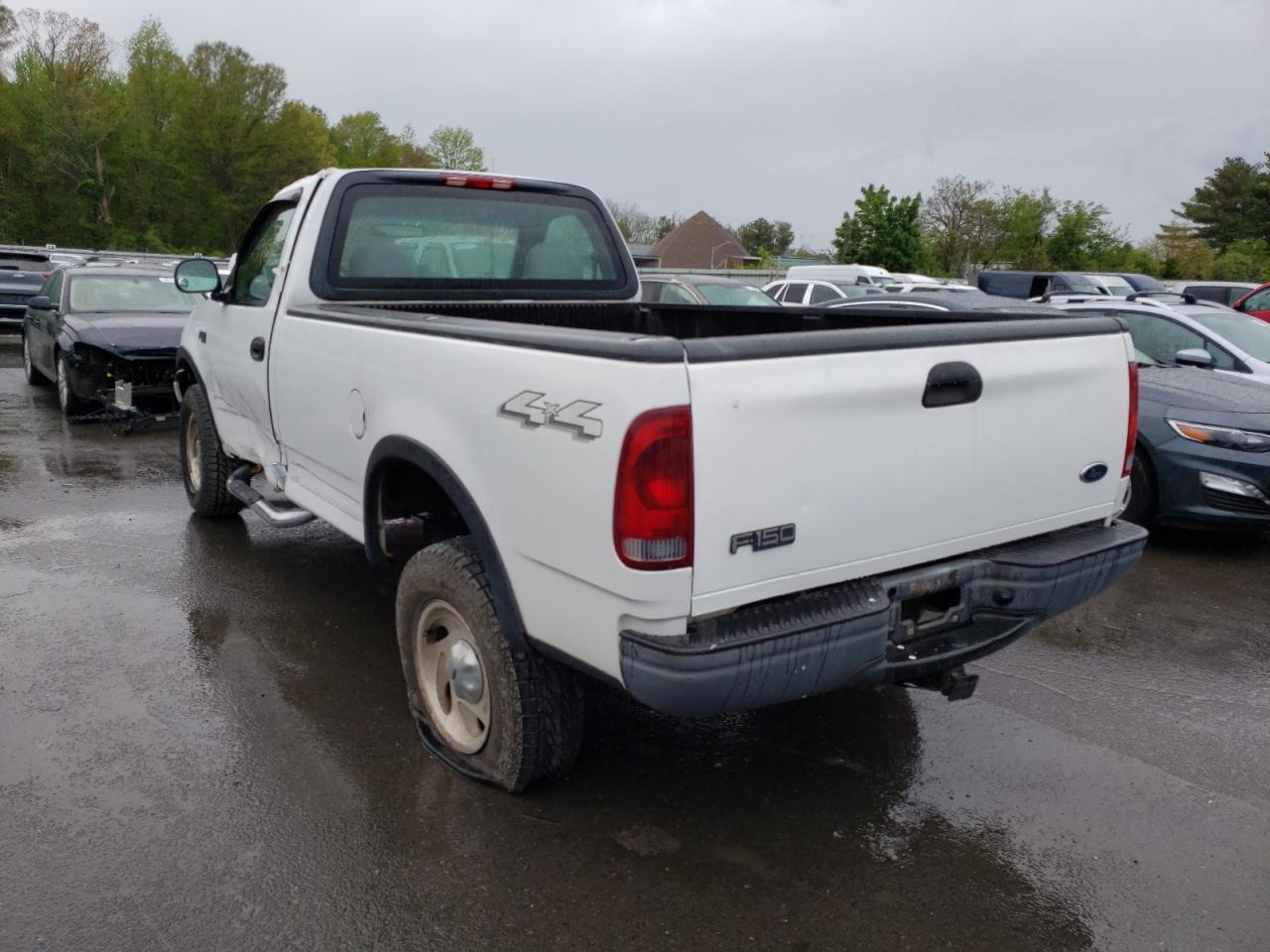 Photo 3 from auction – 2002 FORD F150 with VIN 2FTRF18252CA90405
