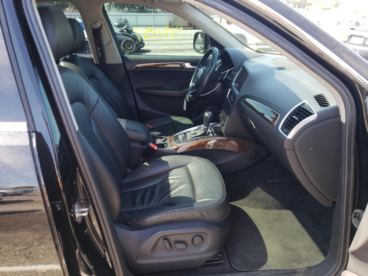 Photo 5 from auction – 2010 AUDI Q5 PRESTIG with VIN WA1VKAFP8AA013918