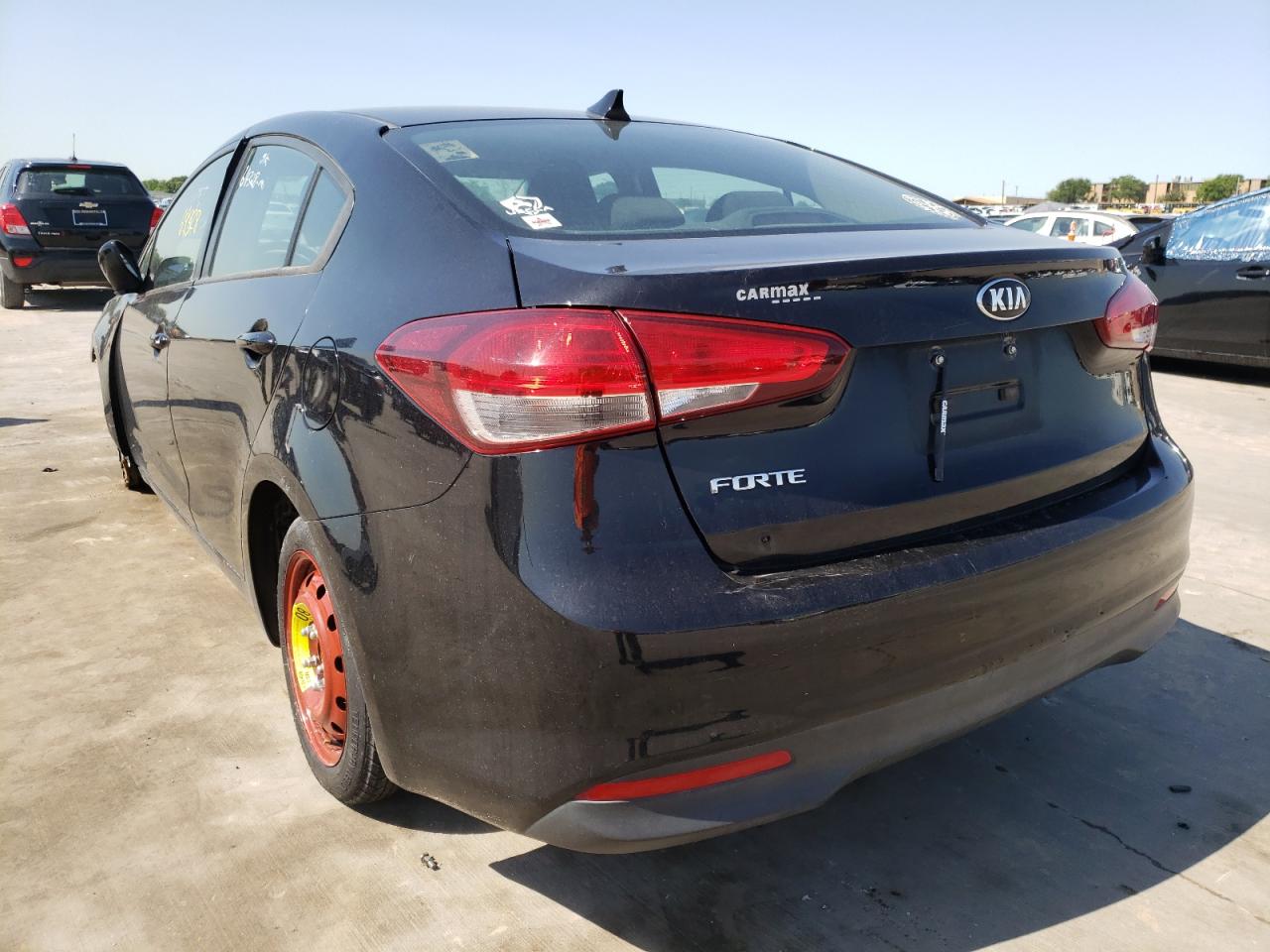 Photo 3 from auction – 2018 KIA FORTE LX with VIN 3KPFK4A74JE220676