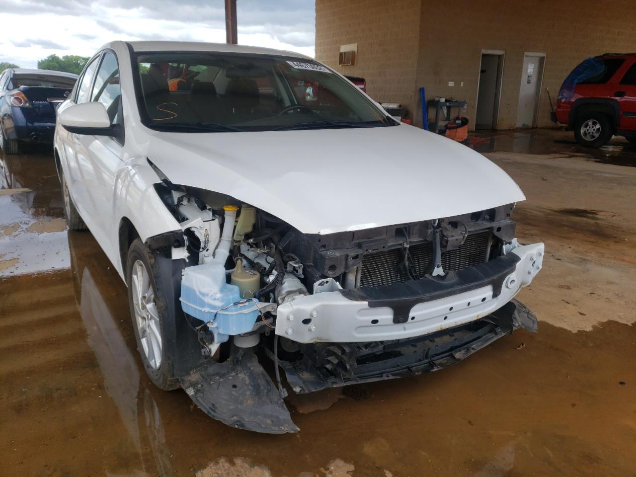 MAZDA 3 I 2012 with VIN JM1BL1V76C1625836 - Photo from auction