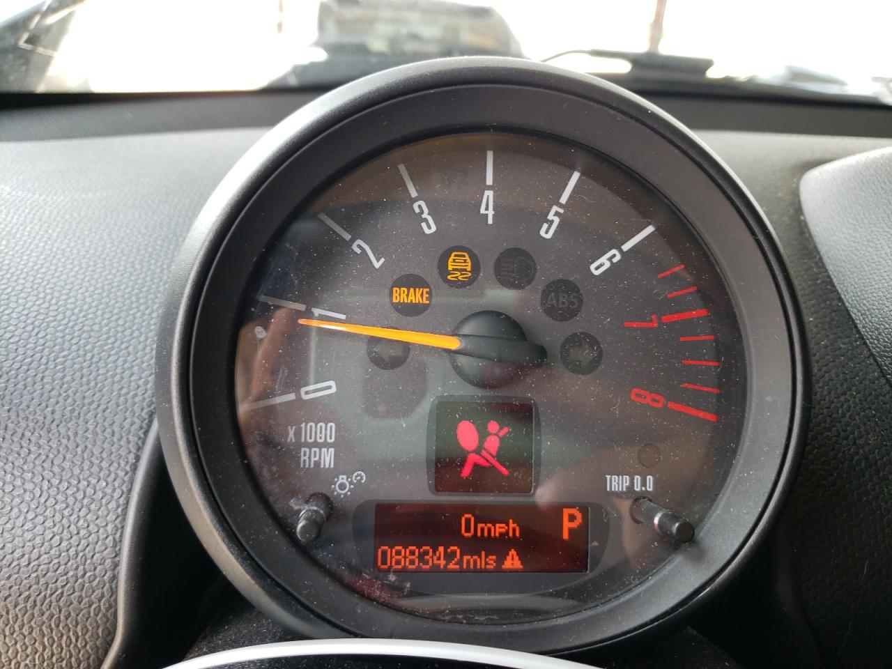Photo 8 from auction – 2015 MINI COOPER S C with VIN WMWZC5C50FWP44168