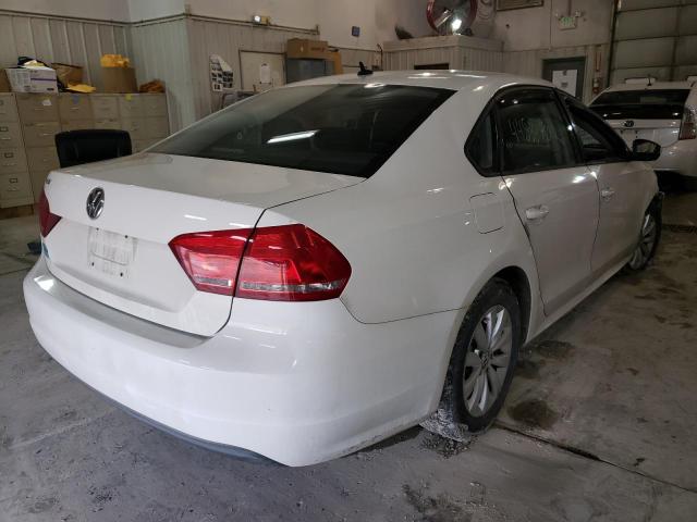 Photo 4 from auction – 2013 VOLKSWAGEN PASSAT S with VIN 1VWAP7A3XDC017388