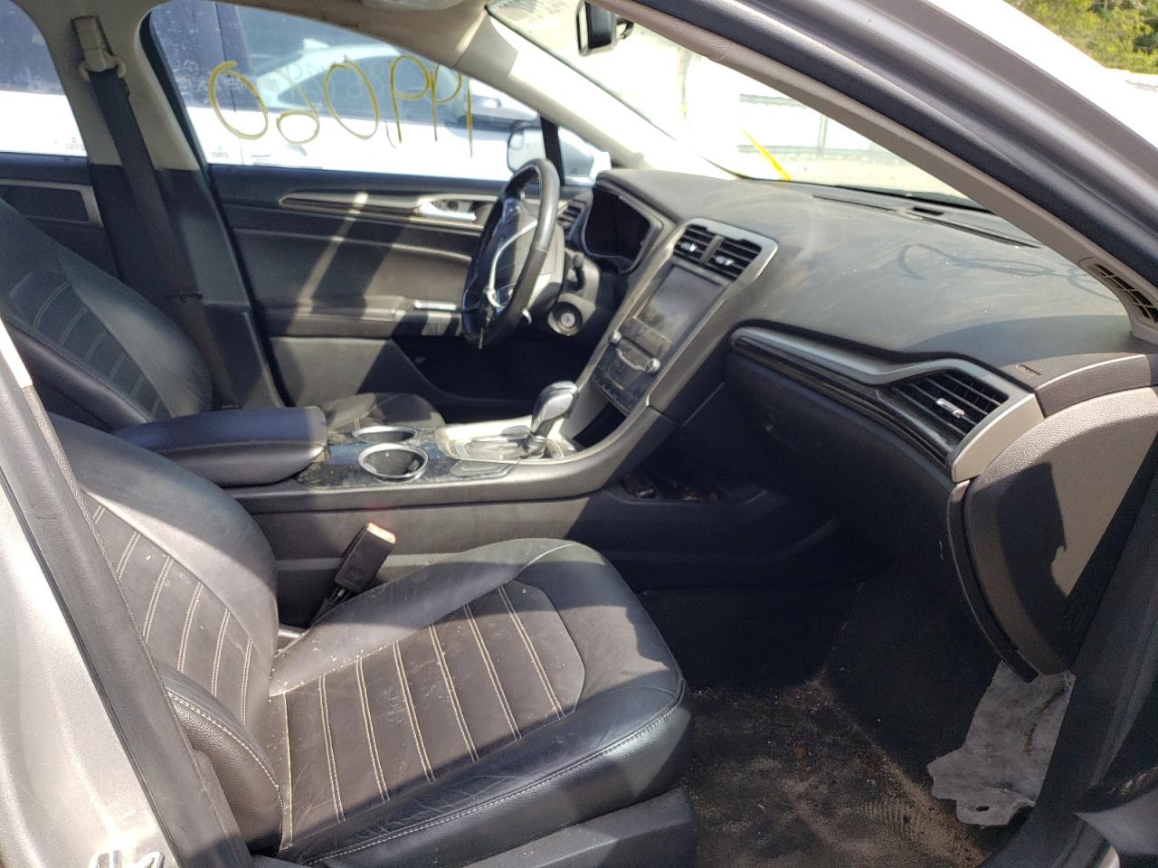 Photo 20 from auction – 2013 FORD FUSION SE with VIN 3FA6P0HR7DR232843