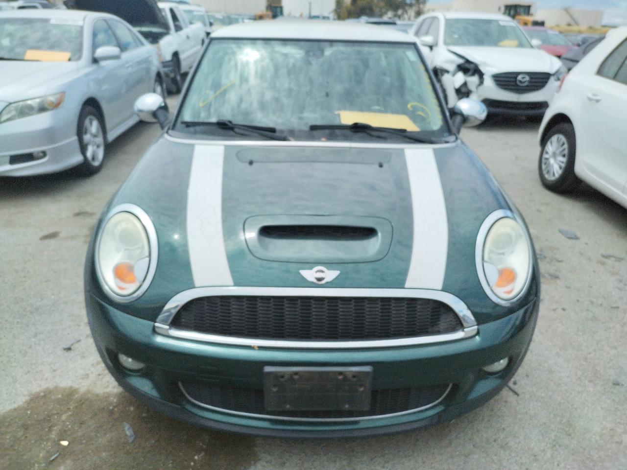 Photo 9 from auction – 2008 MINI COOPER S with VIN WMWMF73508TT90427