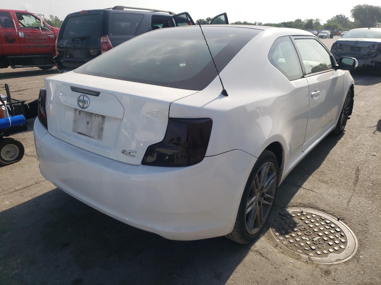 Photo 4 from auction – 2012 TOYOTA SCION TC with VIN JTKJF5C79C3024835