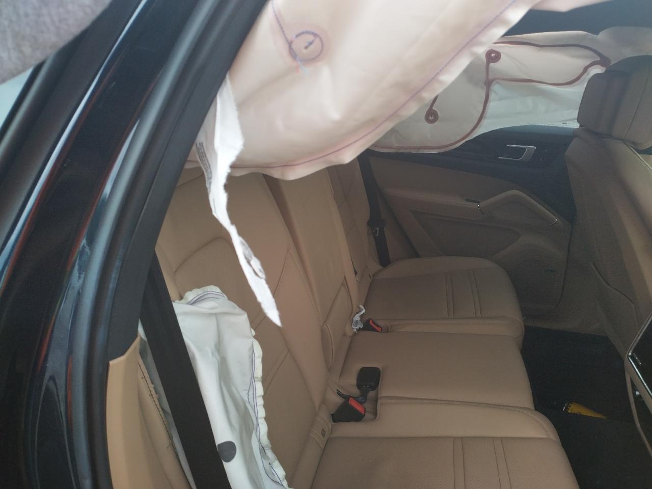 Photo 6 from auction – 2019 PORSCHE CAYENNE with VIN WP1AA2AY9KDA18993