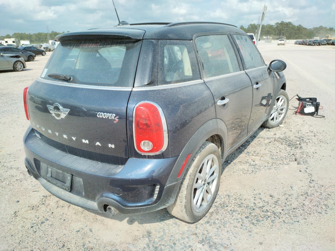 Photo 4 from auction – 2015 MINI COOPER S C with VIN WMWZC3C55FWT02295