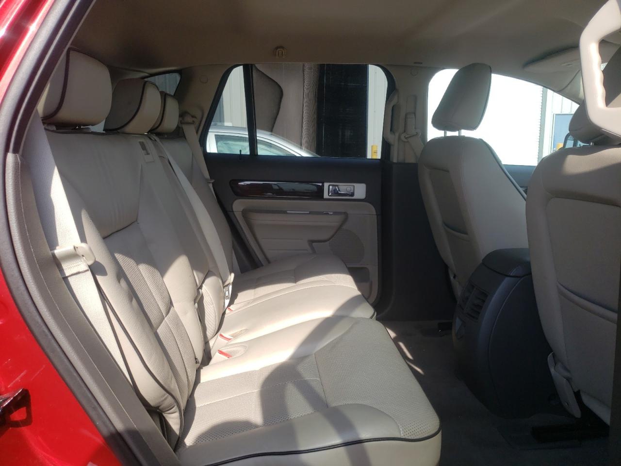 Photo 6 from auction – 2008 LINCOLN MKX with VIN 2LMDU68C88BJ23577