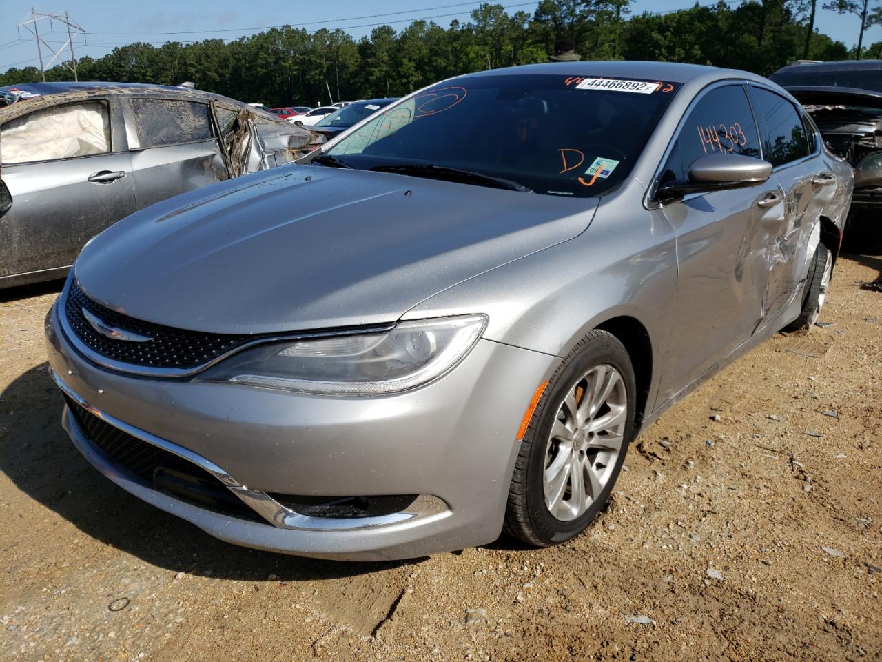 Photo 2 from auction – 2015 CHRYSLER 200 C with VIN 1C3CCCCB9FN571540