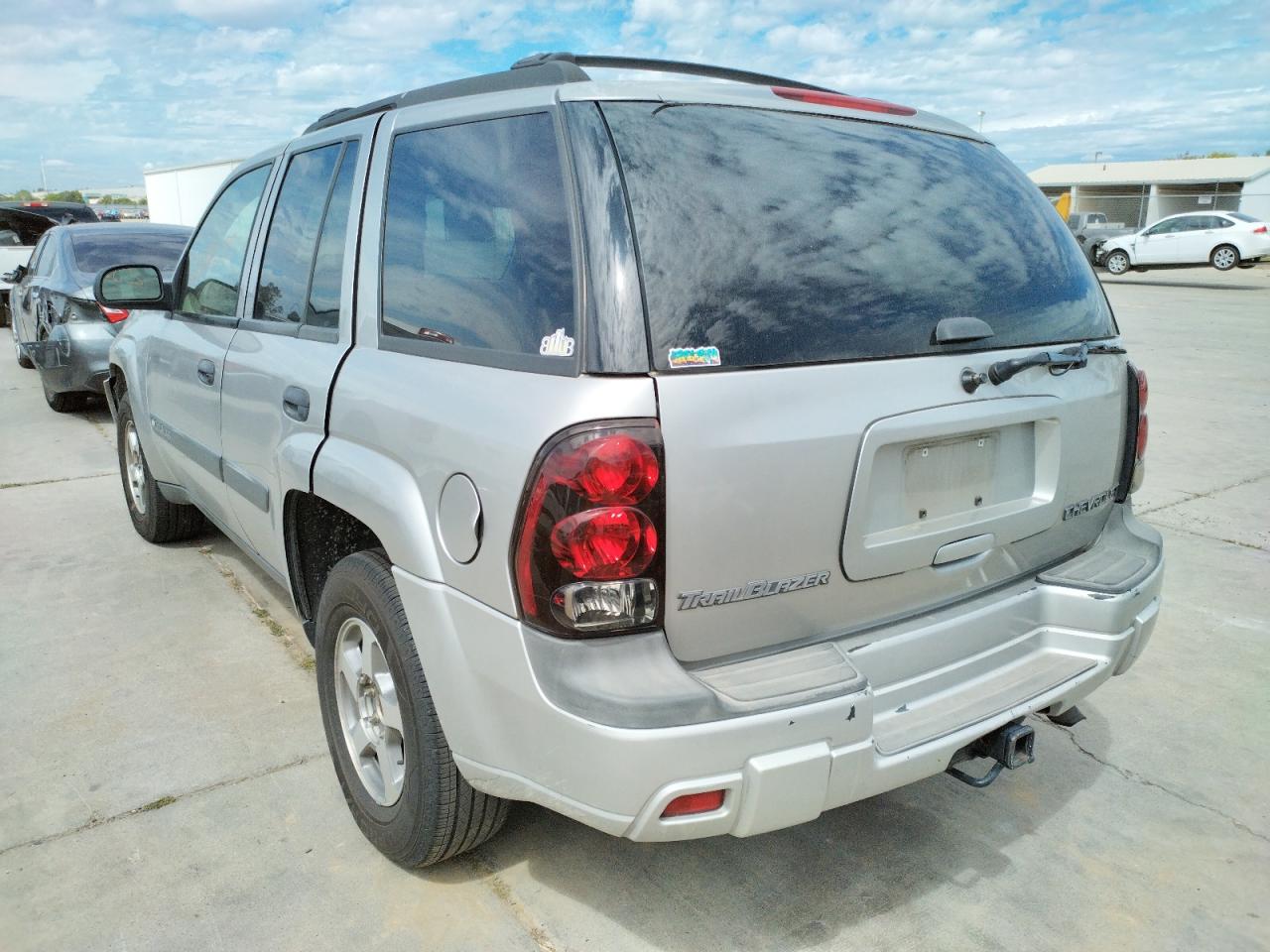 Photo 3 from auction – 2004 CHEVROLET TRAILBLAZE with VIN 1GNDS13S142374231